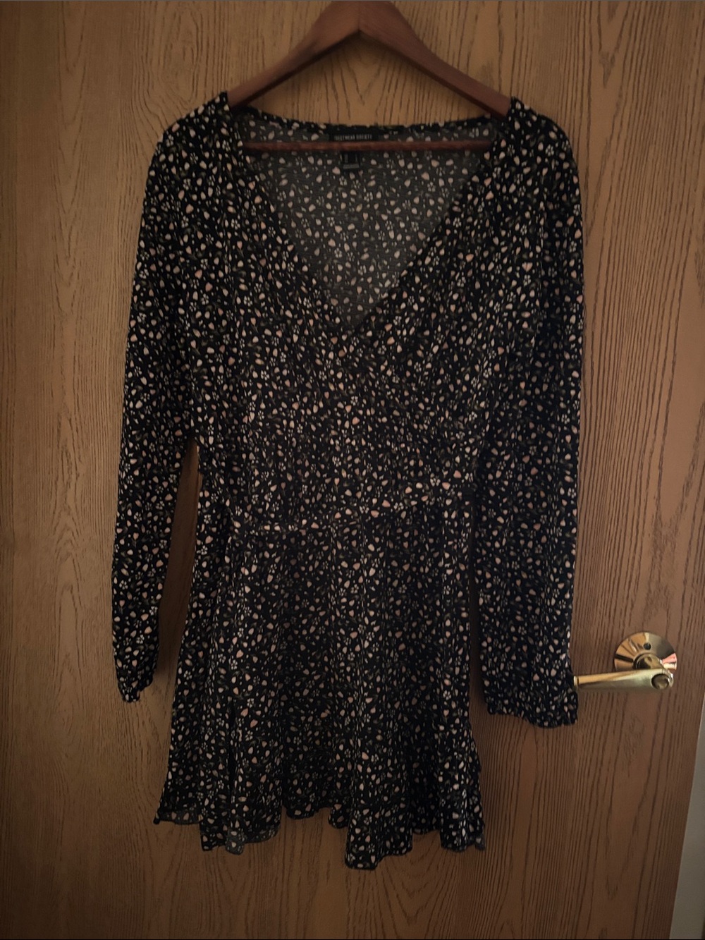 Streetwear Society Black Floral V-Neck Long-Sleeve Dress